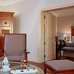 Aphrodite Hills And Resort 5*