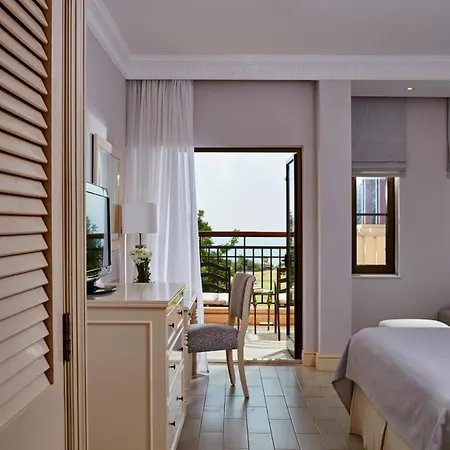 Aphrodite Hills And 5*