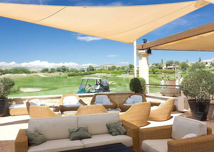 Aphrodite Hills And Κούκλια