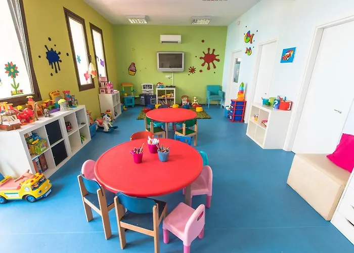 Aphrodite Hills And Θέρετρο 5*