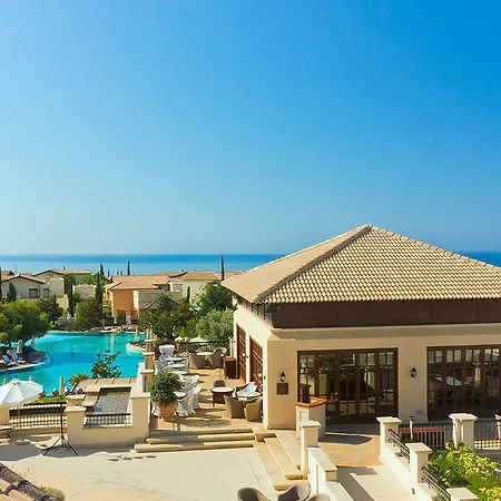 Aphrodite Hills Resort 5*