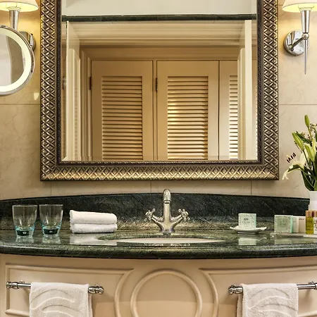 Aphrodite Hills And 5*