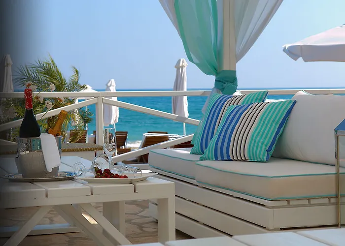 Aphrodite Hills And Semesteranläggning (resort)