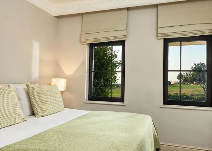 Aphrodite Hills And 5*