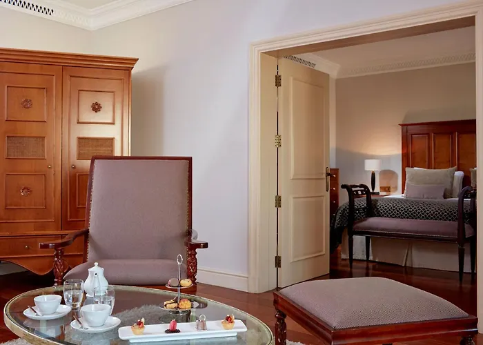 Aphrodite Hills And Semesteranläggning (resort) 5*