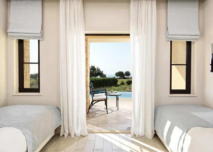 Aphrodite Hills And 5*