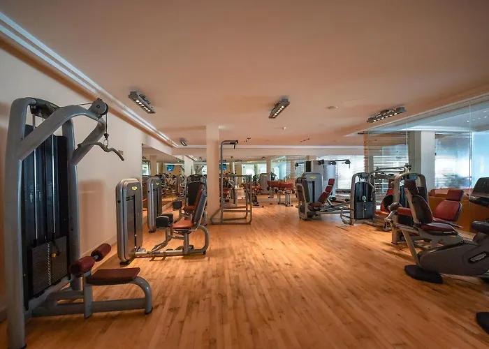 Aphrodite Hills And Κούκλια